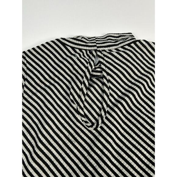 Free People Sleeveless Mock Neck Asymmetrical Hem Striped Gray Black Medium NWOT - Picture 3 of 10